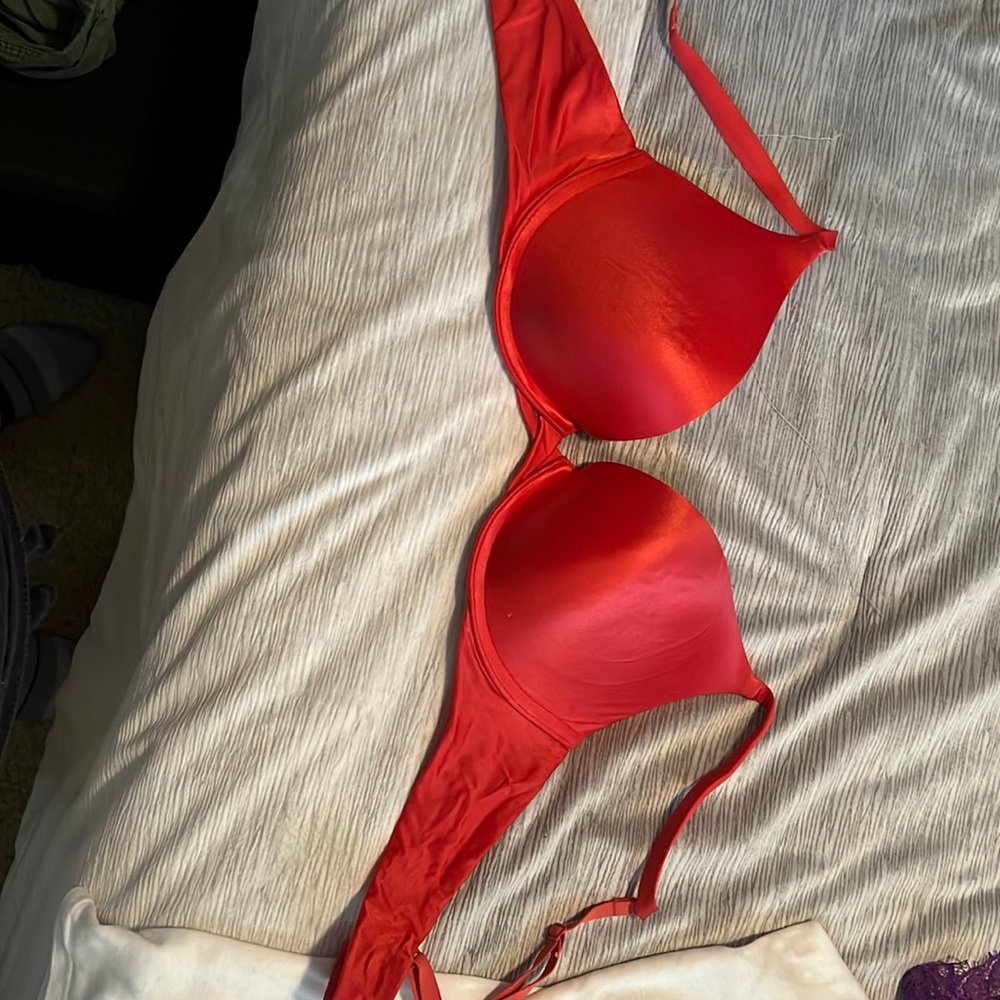 Victory secret bra. Size 36b. Pink